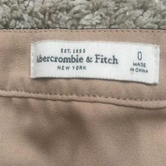 Abercrombie &Fitch - Women’s Black Lace Skirt - 0 - Picture 4 of 4